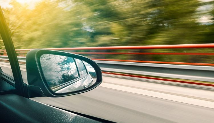 Side mirror view while driving